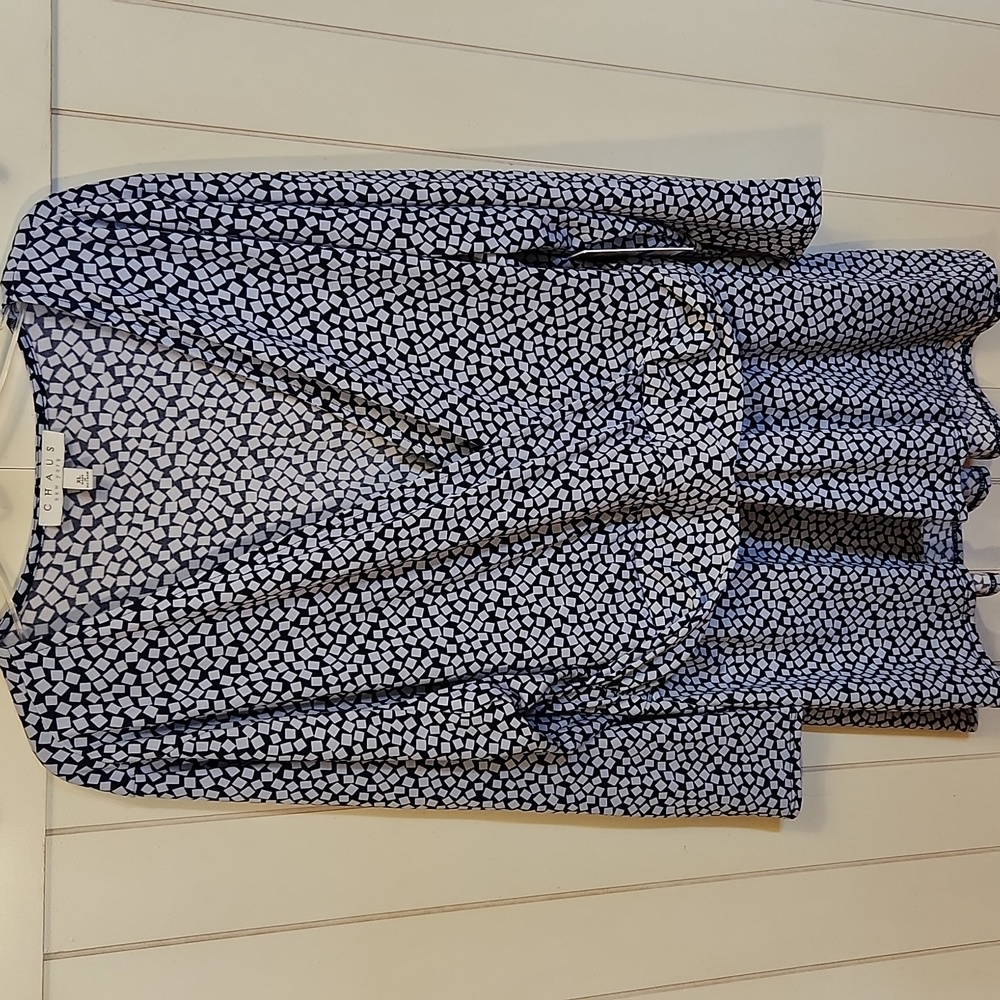 Chaus New York Blouse Blue and White - XL